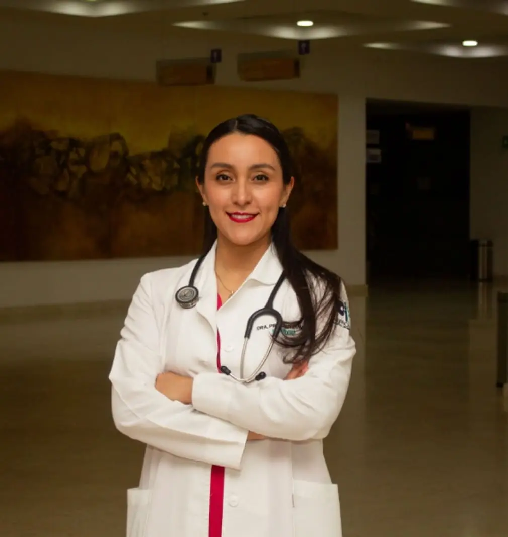 Dra. Priscila Martínez Romo, nefróloga en Ciudad Juárez especialista en enfermedad renal, diálisis y salud renal